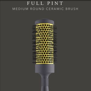 Drybar Full pint round brush